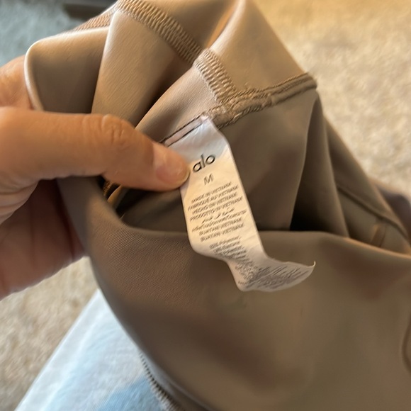 Alo Yoga Airlift Activewear Set - Picture 5 of 9